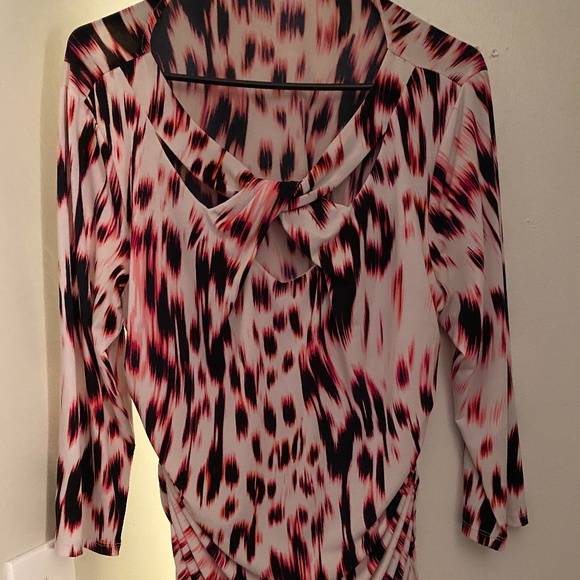 Jennifer lopez peek a boo top - Picture 1 of 3